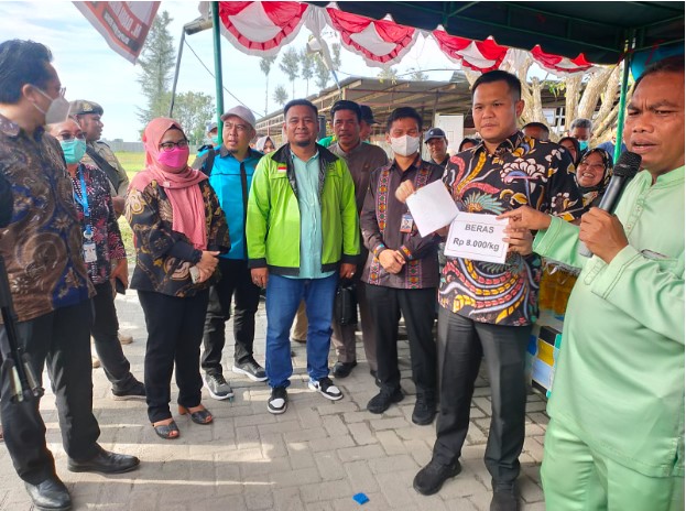  Launching Pasar Murah di RSI, Bupati Sergai Darma Wijaya Ajari Buruh Berusaha