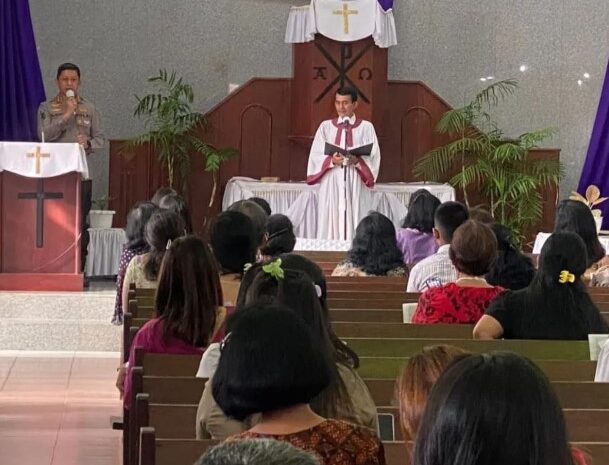  Kapolrestabes Medan Hadiri Minggu Berkah di Gereja