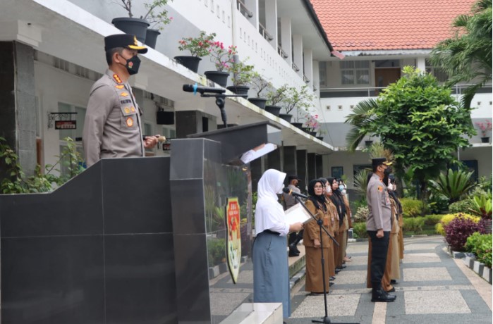  Pimpin Upacara di SMAN 1 Medan, Kapolrestabes: Hindari Kenakalan Remaja dan Tawuran