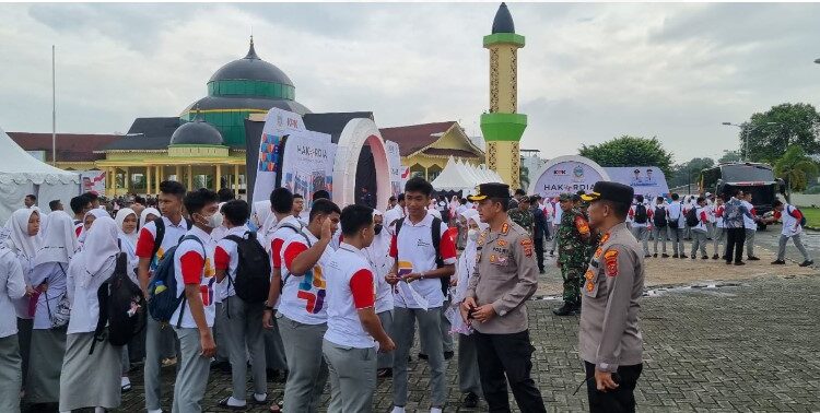 Di Hadapan Kapolrestabes, Ratusan Pelajar Tingkat SMA di Medan Minta Pelaku Koruptor Diberikan Hukuman Berat