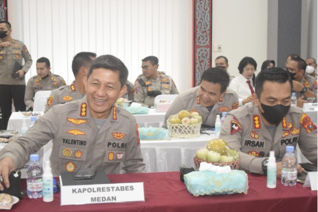  Kapolrestabes Medan Hadiri Rapat Kerja Pengamanan Natal dan Tahun Baru 2023 di Polda Sumut