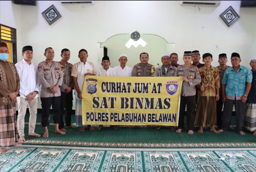 Jumat Curhat, Kapolres Pelabuhan Belawan Tampung Aspirasi Jemaah Masjid Al Amin