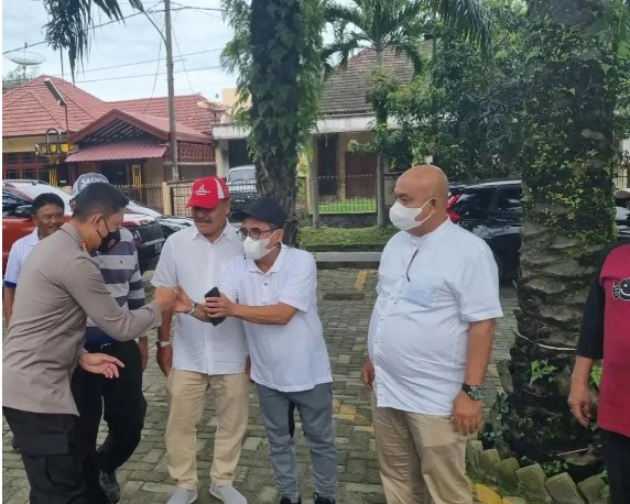  Tingkatkan Pelayanan Publik, Kapolrestabes Medan Bagikan Nomor Handphone kepada Warga