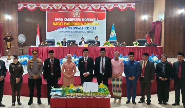  Paripurna Istimewa Hari Jadi Morowali Ke-23 Tahun 2022 Diwarnai Potong Tumpeng