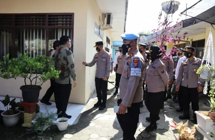  Tingkatkan Kewaspadaan dan Penjagaan, Kapolrestabes Medan Kunker ke Polsek Delitua