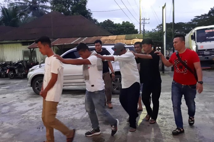 4 Pelaku Pungli di Lokasi Wisata Pantai Sejarah Dibekuk Polisi