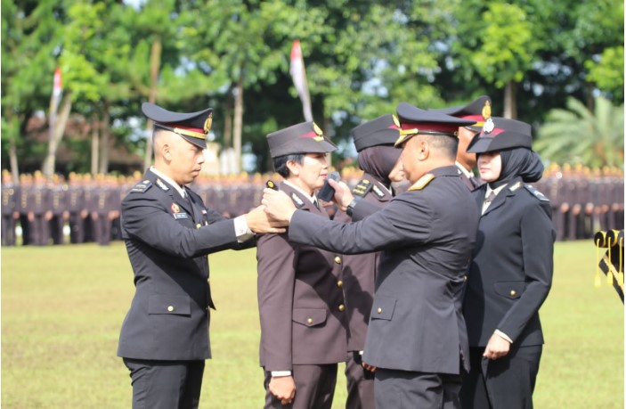  1.254 Bintara Dilantik Menjadi Perwira