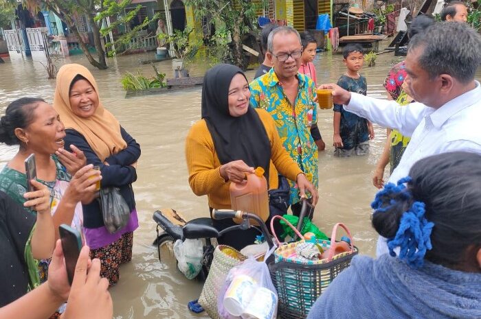  Kebersamaan Bupati Sergai Dengan Korban Banjir Diapresiasi Ketua MUI