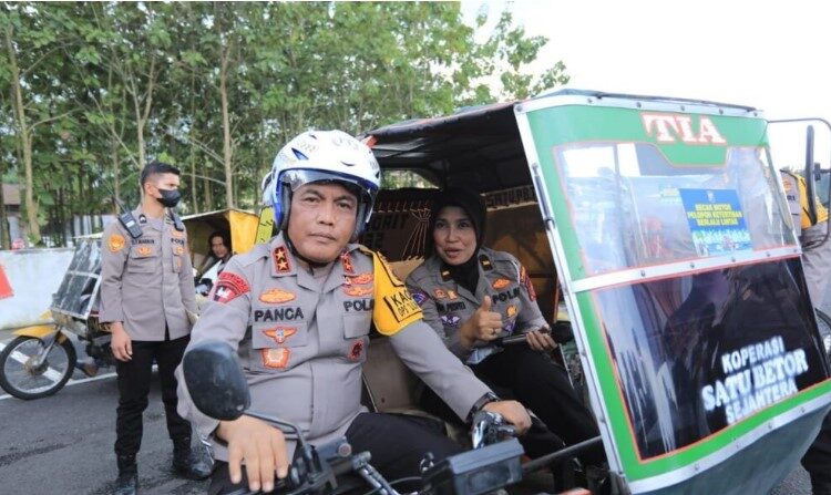  Kapolda Sumut Bawa Becak Bermotor Ajak Masyarakat Tertib Lalu Lintas