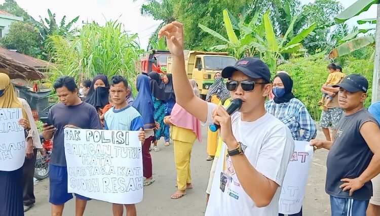 Tutup Galian C, Puluhan Warga Desa Tanjung Muda Unjuk Rasa