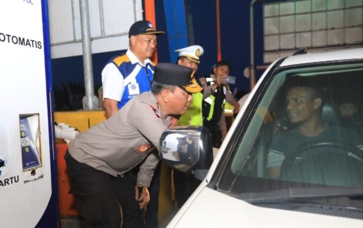 Kapolda Sumut Tinjau Arus Lalu Lintas di Tol Sinaksak-Dolok Morawan