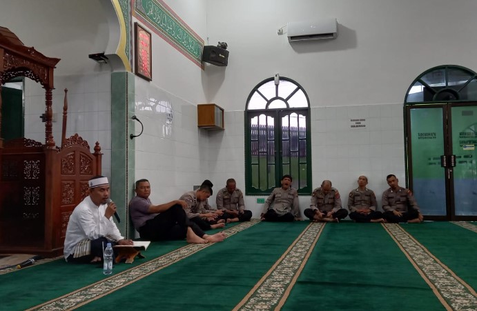  Polrestabes Medan Gelar Binrohtal di Masjid Nurul Alfalah