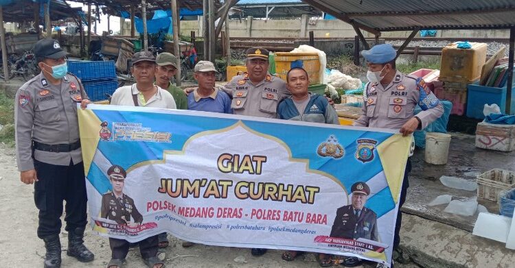 Jum’at Curhat, Kapolsek Medang Deras Tolak Radikalisme