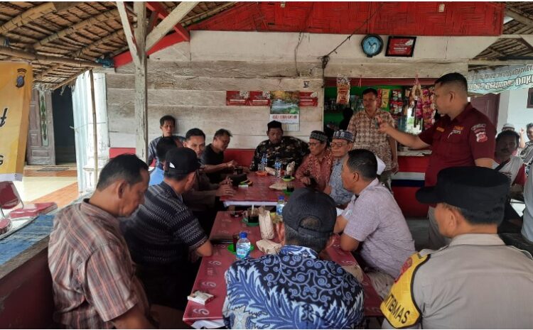 Diwakili Kabag Ren, Kapolresta Deliserdang Gelar Jumat Curhat di Warung Bu Inur