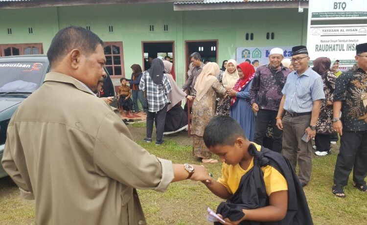  Rahudman Hadiri Khitan Massal di Tebing Tinggi