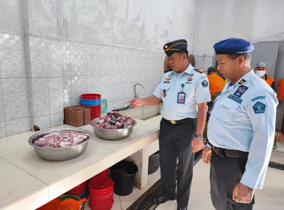  Karutan Kelas IIB Kabanjahe Sidak Dapur Umum