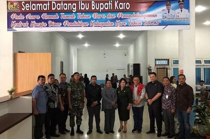  Bupati Karo Hadiri Penandatanganan Kontrak Kerja dan Ramah Tamah Dinas Pendidikan