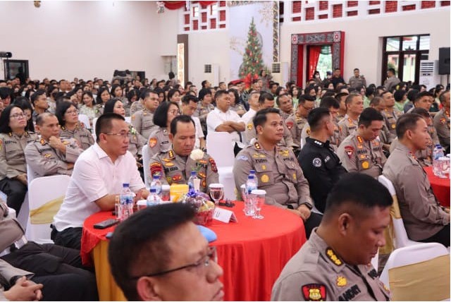  Wakapolrestabes Medan Hadiri Natal Oikumene di Brimob Polda Sumut