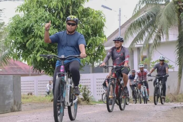  Kapolres Sergai Bersama PJU Gowes Sekaligus Cek Sitkamtibmas