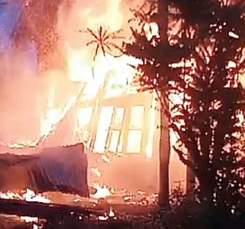  Rumah Dikunci Istri dari Luar, Suami dan 2 Anak Kembarnya Nyaris Tewas Terbakar