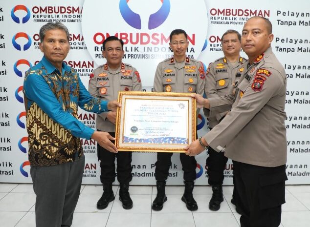  Disaksikan Kapolda Sumut, Kapolres Sergai Terima Penghargaan dari Ombudsman RI