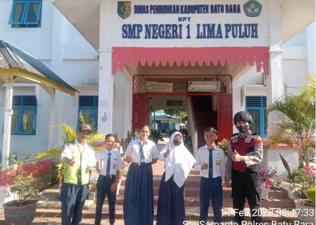 Gelar Operasi Cipta Kondisi, Personil Sat Samapta Polres Batubara Berikan Imbauan kepada Warga dan Para Guru