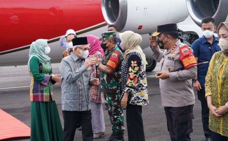  Kapolda Sumut Sambut Kedatangan Wapres RI ke Tapanuli Tengah