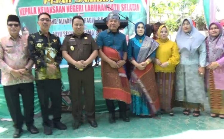  Bupati Labusel dan Forkompinda Hadiri Sertijab Kajari Labuhanbatu Selatan 