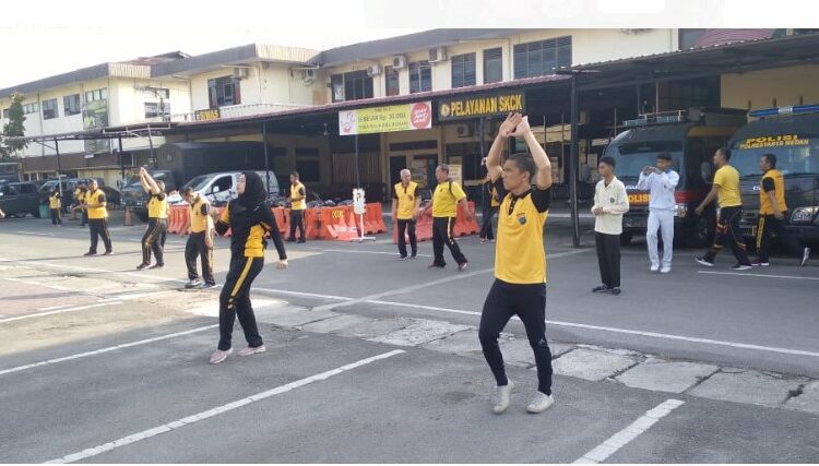  Jaga Kebugaran Fisik, Polrestabes Medan Olahraga Bersama