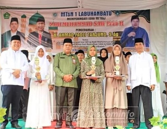 Staf Ahli Bupati Hadiri Isra Mi’raj di MTSN 1 Labuhanbatu