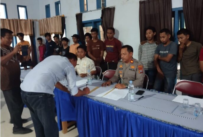  Pemerintah Kecamatan Bungku Pesisir Mediasi Pertemuan Masyarakat Desa Tangofa dan Tandaoleo