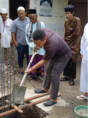  Jalankan Program Bangun 100 Mesjid dan Musholah, Ketum LRPPN BI Bersama Lurah Dwikora Letakkan Batu Pertama Pembangunan Mesjid LRPPN M Jamin Medan Helvetia