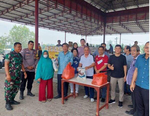  Yayasan Sosial Marga Raja Bagikan 300 Paket Sembako kepada Warga Kurang Mampu