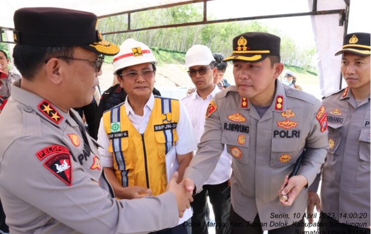  Kapolres Simalungun Dampingi Kapolda Sumut Cek Kesiapan Jalan Tol Sinaksak, Prediksi Arus Mudik meningkat