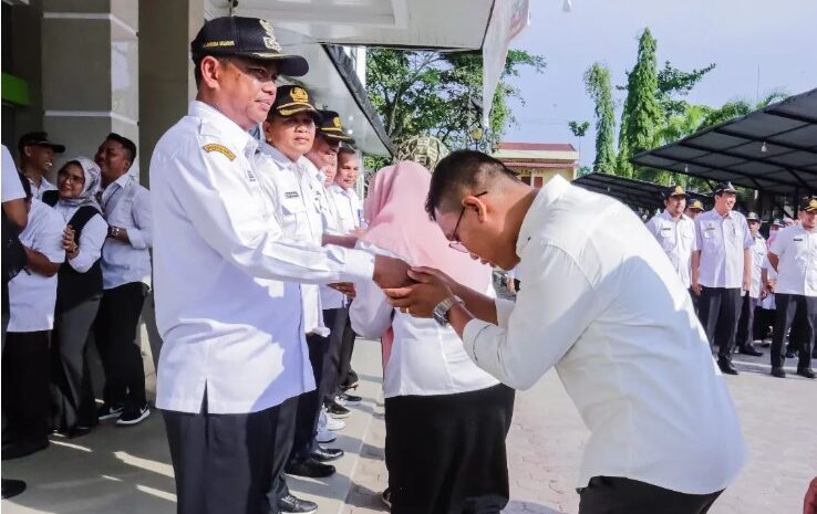  Bupati dan Wabup Sergai Sidak Sejumlah Kantor Dinas Pastikan Pelayanan Publik Maksimal Pasca Libur Idul Fitri