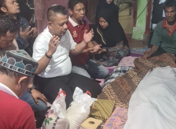  Ibunda Khairunnas Wafat, Ketua Pewarta Melayat dan Kirimkan Doa