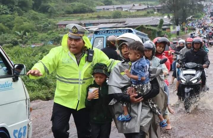 Jalur Berastagi – Medan Banjir, Ini Imbauan Kapolres Tanah Karo