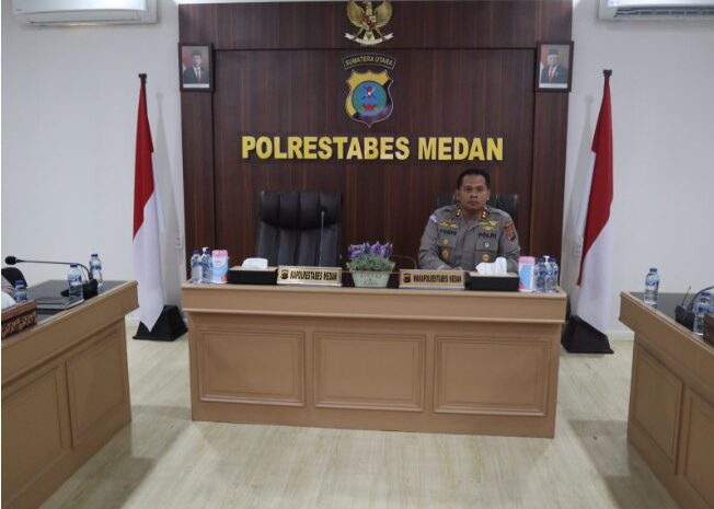  Wakapolrestabes Medan Pimpin Zoom Meeting dengan Irwasum Polri