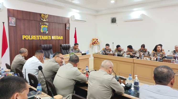  Polrestabes Medan Gelar Zoom Meeting Aspek Perencanaan dan Pengorganisasian