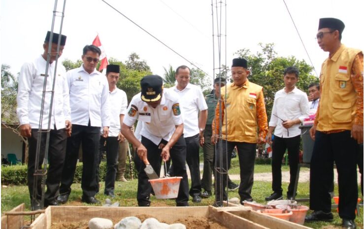 Bupati Sergai Letakkan Batu Pertama Pembangunan Musala Ke-25 Program Geser Muse