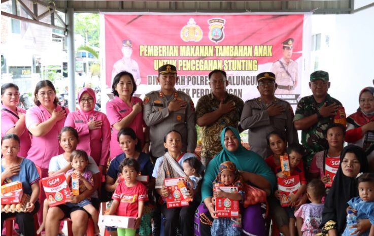 Komitmen Cegah Stunting, Kapolres Simalungun Berikan PMT 110 Anak Asuh Tahap IV