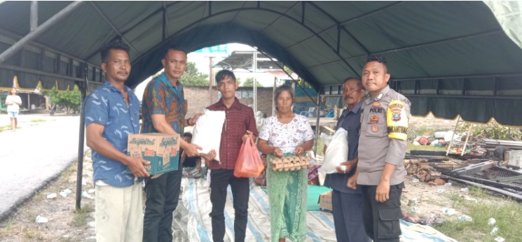  Rumah Anak Yatim Piatu Terbakar, Kapolres Batubara Salurkan Bantuan