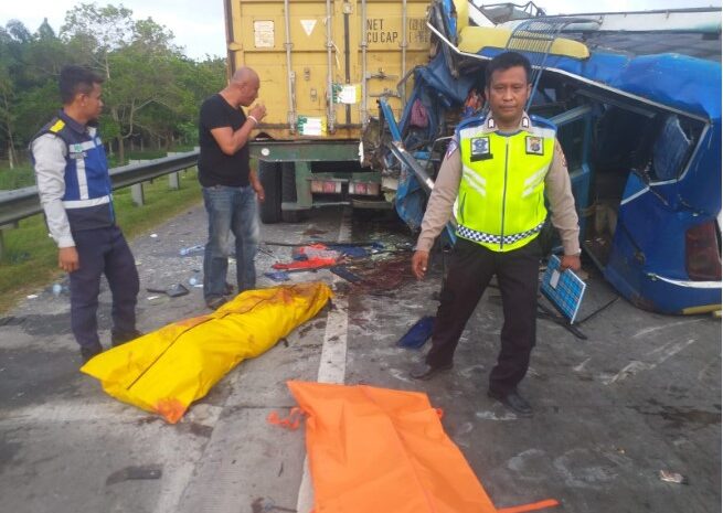  4 Orang Tewas Lakalantas di Jalan Tol Medan Tebing Tinggi