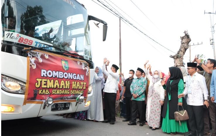 Bupati Sergai Lepas 252 Calon Jamaah Haji Kloter 17