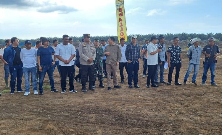  Rebut Trophy Bupati Batubara, Zahir Lepas Super Grasstrack 2023