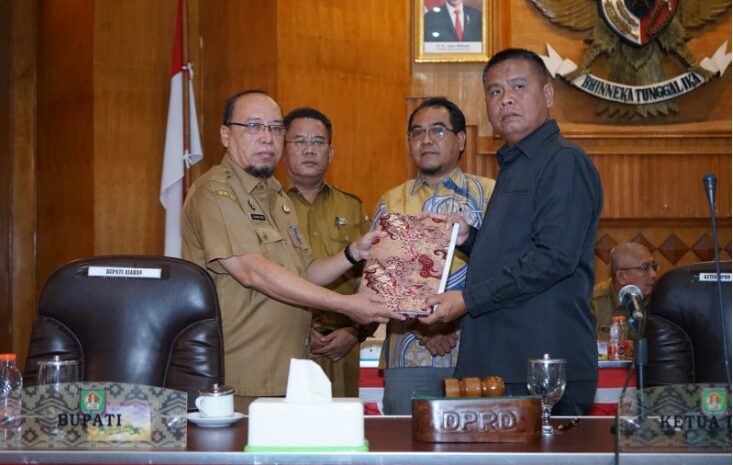  Bupati Asahan Sampaikan Ranperda Tahun Anggaran 2022