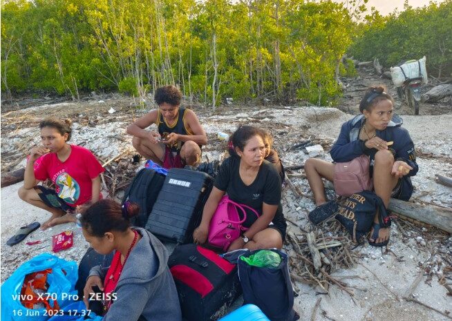 45 TKI Pulang dari Malaysia Pakai Jalur “Gelap” dan Terlantar di Pantai Saudaro Labura