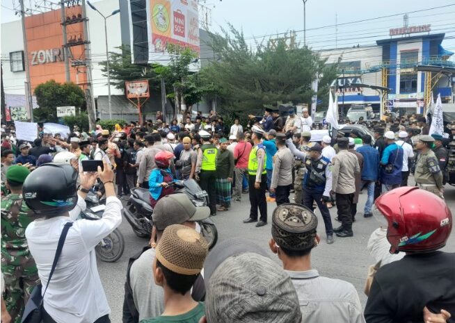  5 Aliansi Umat Islam Protes Keberadaan Gereja di Suzuya Marelan Plaza