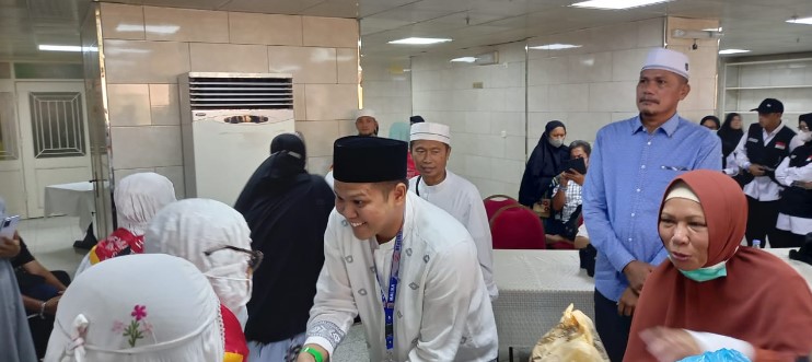 Idul Adha di Makkah, Adlin Tambunan Terus Pantau Kondisi Jamaah Haji Sergai