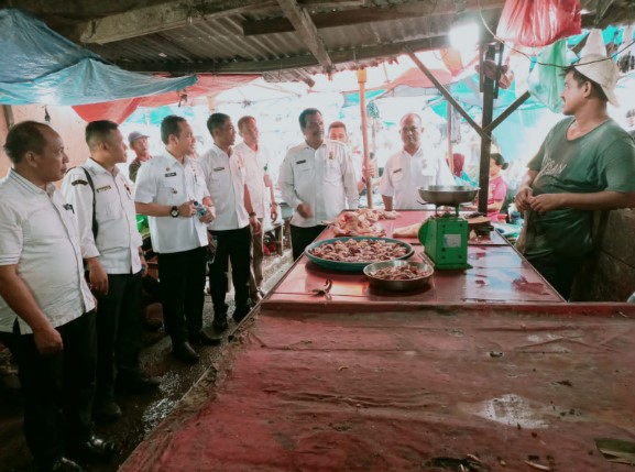 PUD Pasar Medan Sosialisasi Soal Rencana Penataan ke Pedagang Jalan Akik